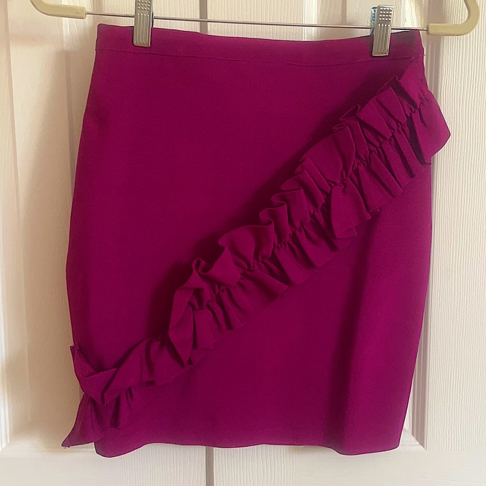 Body-shaping Magenta Skirt